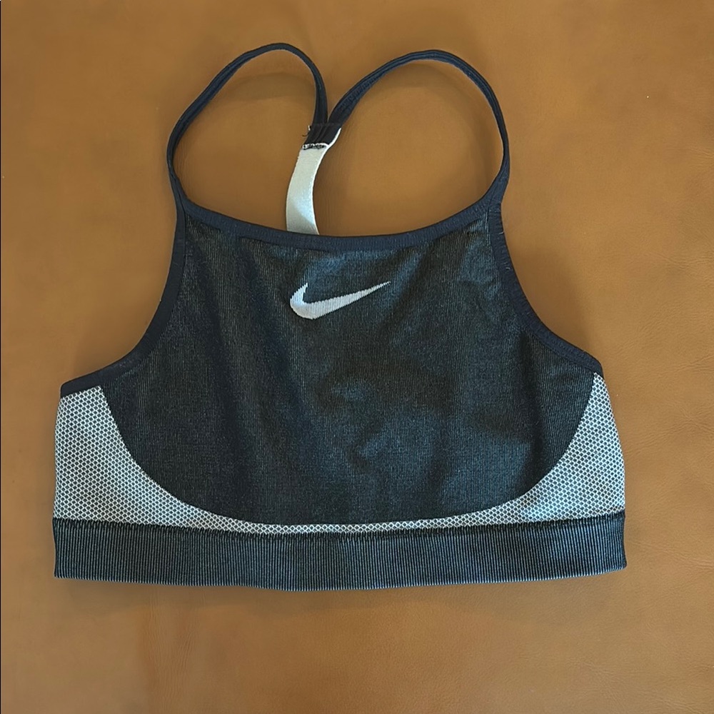 Nike Women's Black & Gray Sports Bra